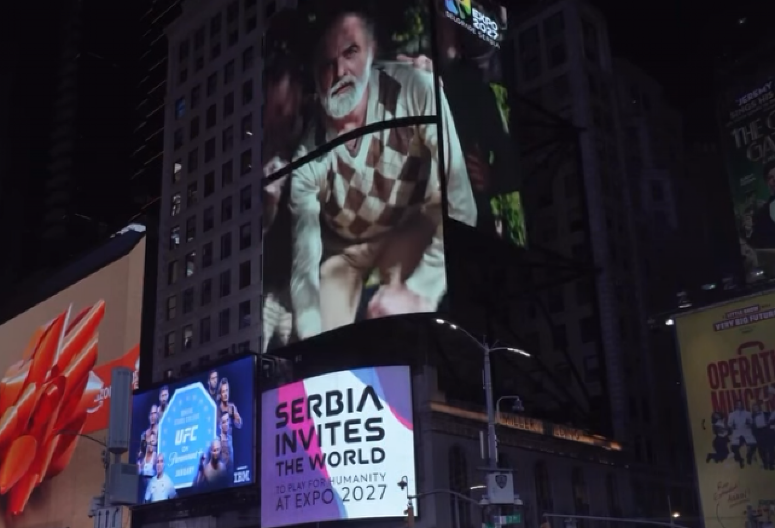 SVETSKI, A NAŠE! Srpski bilbord zasijao na Tajms Skveru - SPEKTAKL U NJUJORKU(FOTO/VIDEO)