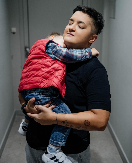 IMA SAMO DVE GODINE, A VEĆ PRAVI NESTAŠLUKE Sin Marije Šerifović demolirao stan, pevačica se odmah požalila! (FOTO)