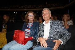 DA NIJE BILO SUPRUGE GOCE, NE BI BILO NI NAJVEĆEG HITA MIROSLAVA ILIĆA Zbog nje je ova pesma ugledala svetlost dana