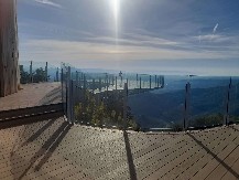 PUCA POGLED, SRBIJA ČEKA OTVARANJE Pogledajte kako sada izgleda vidikovac na Kablaru, jedini "sky walk" u državi (FOTO)