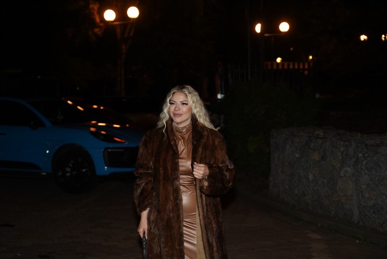 "JEDEM PAŠTETU, KUPUJEM STANOVE" Vanja kupuje nekretnine kao na traci, Beograd, Dubai, a slede Egipat i letovalište!