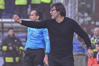 TA ŠIZOFRENA SREDINA - FIORENTINA Novi trener došao pre pet nedelja, a već mu se sprema otkaz