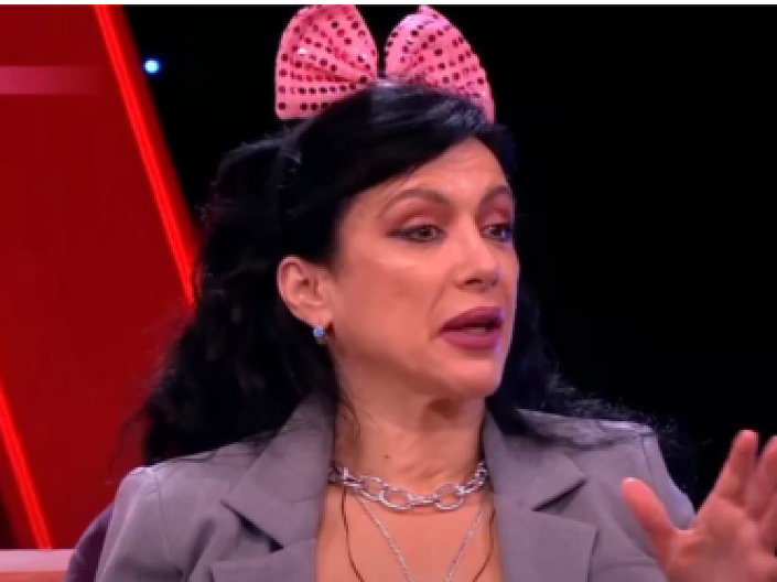 POJAVIO SE SNIMAK TUČE VENDI NA PIJACI Zbog ove žene izvršitelji su kucali pevačici na vrata (VIDEO)