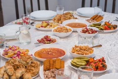 NAJVEĆI GREH ZA POSNOM SLAVSKOM TRPEZOM  Na Svetog Nikolu ovo nikako ne sme da se radi