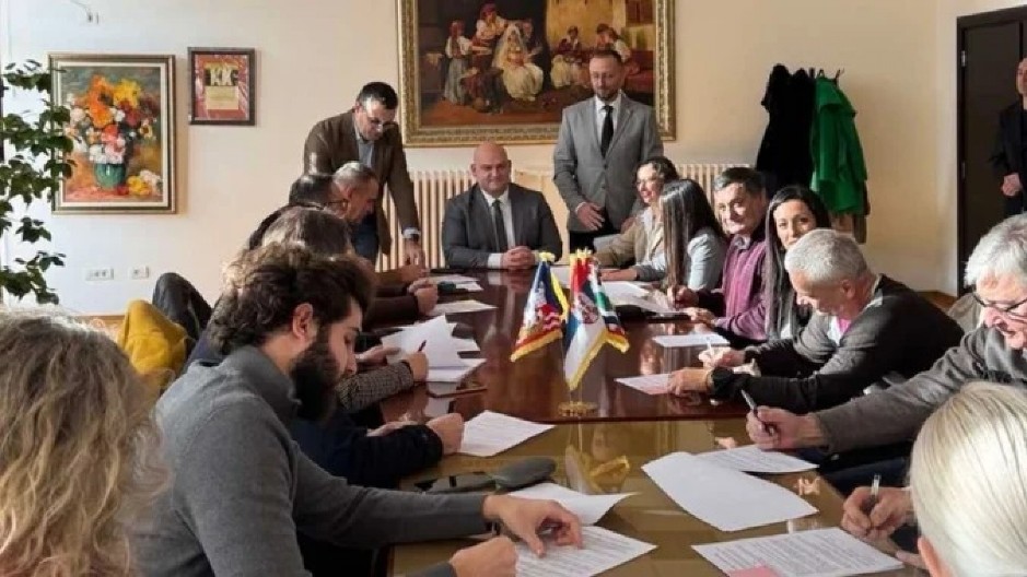 VELIKI PROJEKAT OPŠTINE ČUKARICA: Potpisano 120 ugovora sa privrednicima, preko 3.000 građana već apliciralo za 'Čukaričku karticu' (FOTO)