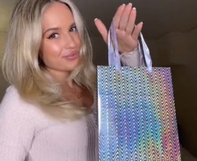 UKRASNU KESU SVE VREME POGREŠNO KORISTIMO Da se ne blamirate više, pogledajte kako se pakuje poklon