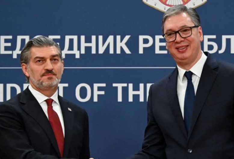 GRUZIJA UVEK MOŽE DA RAČUNA NA SRPSKI GLAS Vučić toplo dočekao predsednika Kavelašvilija, najavio velike stvari