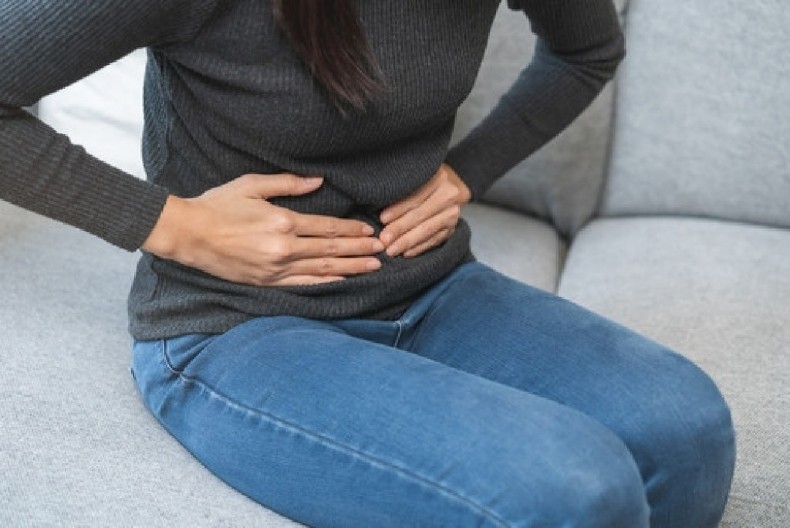 REŠAVA ZATVOR I POKREĆE PROBAVU Masiranje ove tačke na stomaku čini čuda! Odmah ćete potrčati u toalet