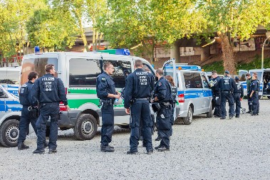 11 GODINA ZAVORA Srpski državljanin, član  grupe "Pink panteri", osuđen je zbog pljačke luksuzne juvelirnice