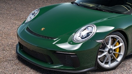 VIC DANA Kupio dasa novog Poršea pa otišao da kupi goriva...