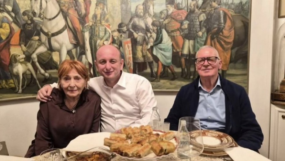 MILAN KNEŽEVIĆ IZ ZETE STIGAO KOD VUČIĆA NA SLAVU "Nismo pričali o Botunu, samo o skadarskom krapu" (FOTO)