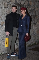 RODIĆI PRISTIGLI NA CECINU SLAVU Bojana Šijan izgleda kao milion dolara, a pozivnica nije izostala ni za njega! (FOTO)