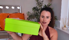 NARUČILA SAM PATIKE SA TEMUA I JEDVA ČEKALA DA STIGNU Kad sam otvorila paket, zanemela sam od šoka!