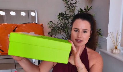 NARUČILA SAM PATIKE SA TEMUA I JEDVA ČEKALA DA STIGNU Kad sam otvorila paket, zanemela sam od šoka!