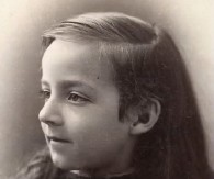 ZASPALA SA 11, PROBUDILA SE POSLE 9 GODINA Niko nema pojma kako je preživela bez hrane i vode, misteriozna priča devojčice šokirala svet! (VIDEO)