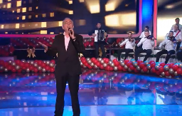 NAŠ POZNATI PEVAČ IMAO MOŽDANI UDAR Ovo su detalji njegovog zdravstvenog stanja, ispričao sve javno!