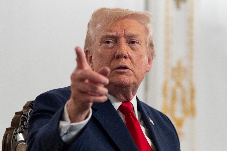 AMERIKA ĆE SNAŽNO UDARITI U NJIHOVA UPORIŠTA! Tramp obećao: Uzvratićemo!