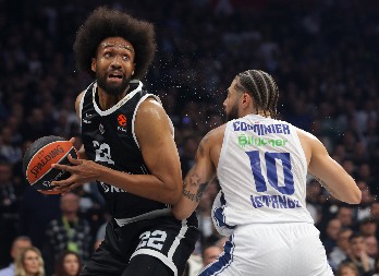 OVO JE RAZBESNELO "GROBARE" Pogledajte potez Džabarija Parkera koji je naljutio navijače Partizana (VIDEO)