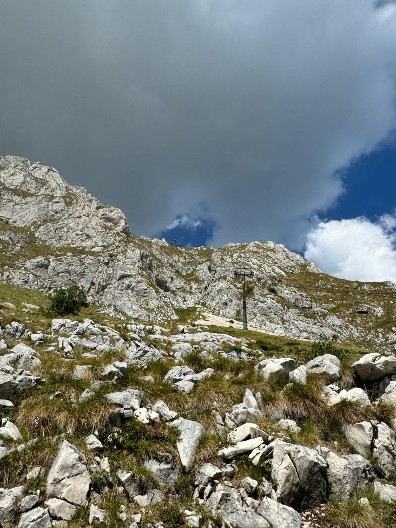 IMA MRTVIH! TRAGEDIJA NA DURMITORU: Strani turisti ispali iz korpe na ski-liftu