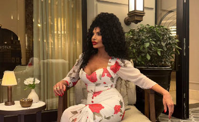 LIDIJA VUKIĆEVIĆ ZAPALILA MREŽE Dubok dekolte, crveni brushalter i potez koji je sve ostavio bez teksta! (FOTO)