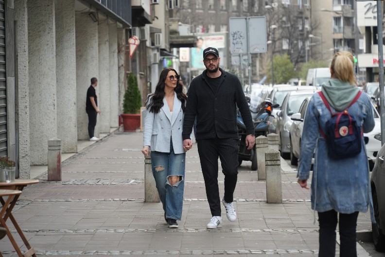 "NIJE U KONTAKTU SA SINOM, NE BIH SE U TO MEŠALA" Naša pevačica iskreno progovorila o partneru i njegovom vanbračnom detetu!