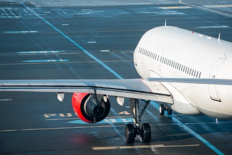 AVION HITNO PREUSMEREN ZBOG TEHNIČKIH PROBLEMA! Panika u Francuskoj