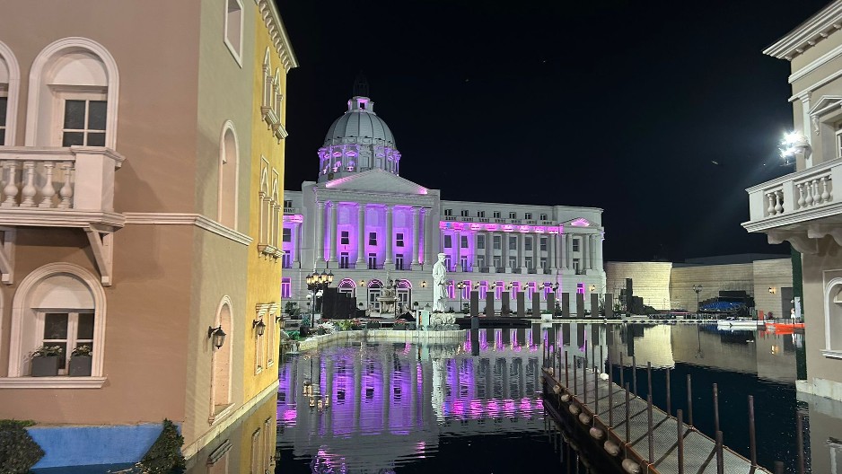 POKUŠAJ BEKSTVA IZ ELITE Učesnik krenuo preko ograde, pa se naprasno predomislio (VIDEO)