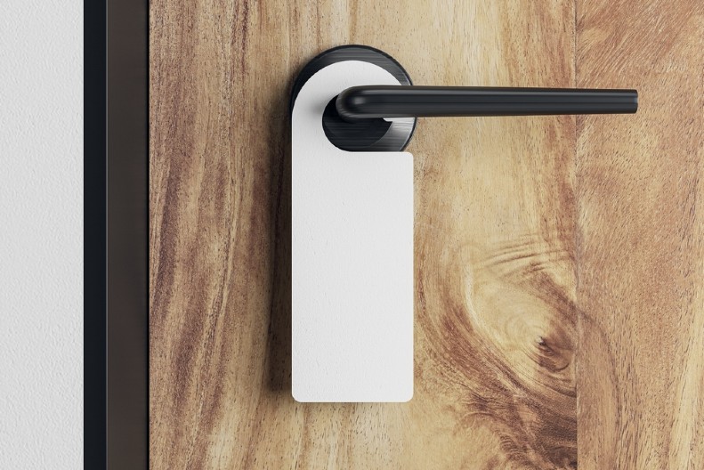 HIT FOTKA Ostavio poruku na vratima, pa olakšao posao lopovima - ljudi plaču od smeha kad je vide