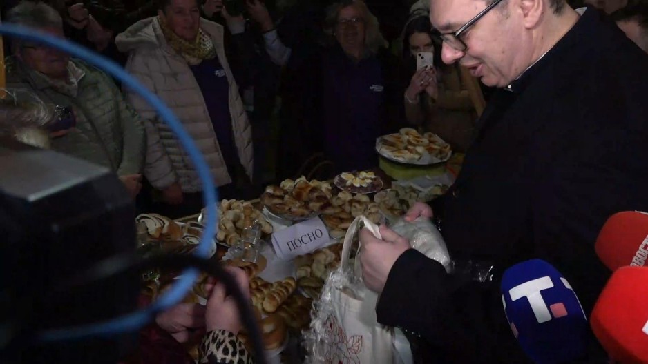 VUČIĆ DOBIO NEOBIČAN POKLON OD GRAĐANA "Ovo nikada u životu nisam video"
