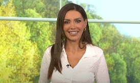 SVI SU JE OSUDILI ZBOG RAZLIKE U GODINAMA, A NIKO NI NE ZNA KAKO ZAISTA ŽIVE Kako su se upoznali voditeljka slagalice Jelena Simić i njen 18 godina stariji suprug