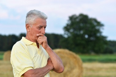 MRTAV PIJAN SAM ŽENINU ĆERKU IZ PRVOG BRAKA POVEO U KREVET: Ono što je rekla nakon burne noći, Mikija je izbezumilo