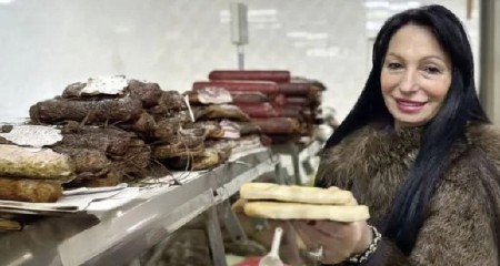 SVI NAVALILI NA SLANINU! Prošao Božićni post, sad bi svi da se OMRSE - pomama kod Ljube za sapunjaru i čvarke!