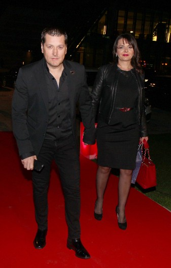 OVO JE LUKSUZNA VILA PEJOVIĆA U BEOGRADU Zdanje opasano visokim zidinama, vredi 800.000 evra, pevač nije štedeo