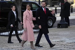 KO JE UŠA VENS, DRUGA DAMA AMERIKE? Sličnija je Melaniji nego što se čini, ima fascinantnu životnu priču i izuzetno obrazovanje