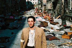 MUNJEVITO JE STEKAO OGROMNU SLAVU ZBOG KOJE JE PSIHIČKI OBOLEO  Evo šta se danas dešava sa glumcem kome je popularnost "presela"