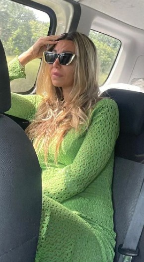 ANELI NAPUSTILA BELU KUĆU Ne može da zaustavi suze, svi se pitaju koji je razlog