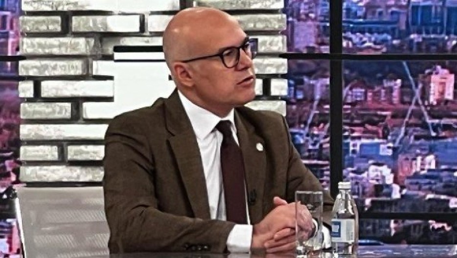 "SVE ĆE BITI OBJAVLJENO U NAREDNOM PERIODU" Vučević o dokumentaciji, o zahtevu Građevinskog fakulteta, o gradnji Železničke u Novom Sadu