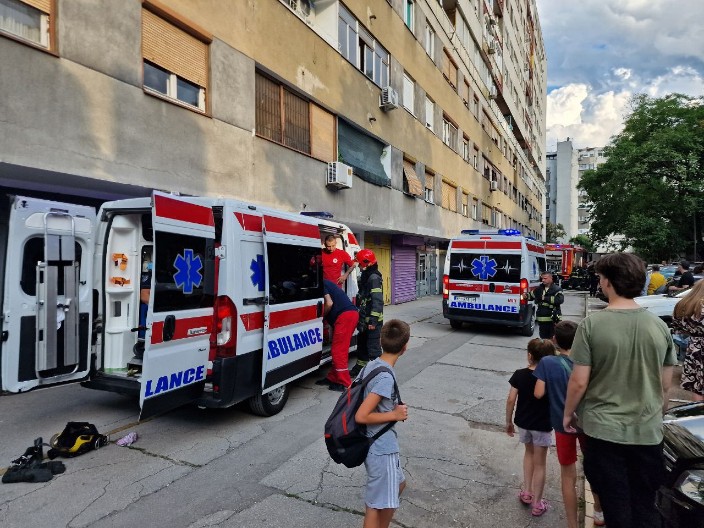 LEKARI IZ HITNE IMALI PUNE RUKE POSLA Ambulante pune, sve više pacijenata se javlja lekarima iz ova 2 razloga