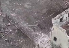 ŠTA SU KAMIKAZA KAMILE? Rusi ih aktivirali u Torecku! Trče k'o manijaci, natovareni poput kamila, OVO je njihov zadatak! FRKA hvata Ukrajince! (VIDEO)