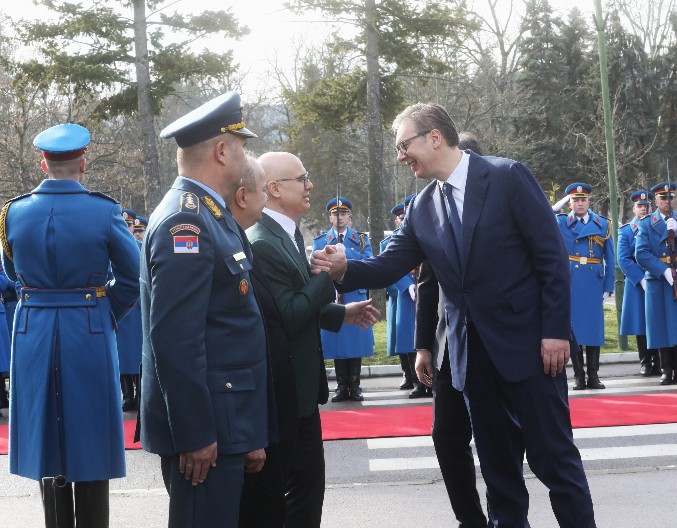 "NASTAVLJAMO SA MODERNIZACIJOM" Predsednik Vlade Vučević: Samo jaka Vojska Srbije garant je očuvanja mira, stabilnosti i suvereniteta naše otadžbine