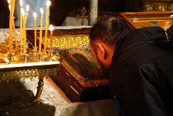 ČUDOTVORNA IKONA IZ RUSIJE STIŽE U BEOGRAD Evo kada i gde će vernici moći da celivaju jednu od najvećih svetinja