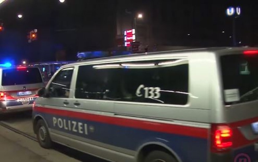 SRBIN DOBIO 17 GODINA ROBIJE ZBOG POKUŠAJA UBISTVA Pretio devojci da će je zaklati, pa je ubo nožem 6 puta!