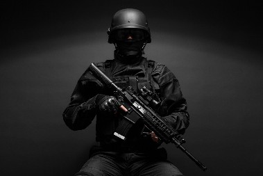 GRAĐANE HVATA STRAH, UZNEMIRENI SU Specijalci sa dugim cevima usred Zagreba, evo šta se dešava