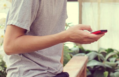 PRE 23 GODINE POSLAO JE PORUKU NA NEPOZNATI BROJ  Nije bio ni svestan da je sa druge strane žice bila osoba koja mu je promenila život iz korena