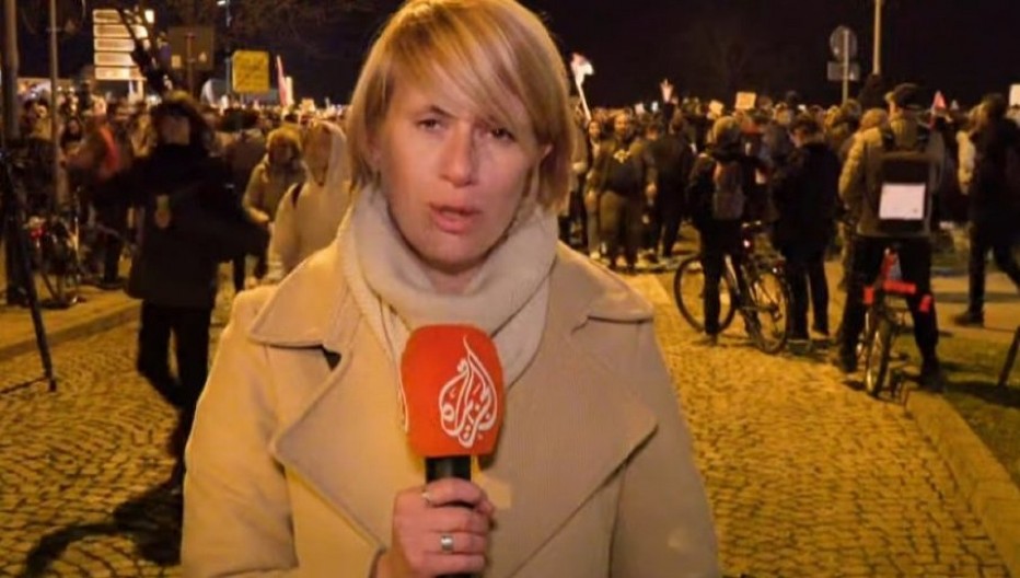 "U NOVOM SADU DOČEKANI TRANSPARENTOM NA VOJVOĐANSKOM JEZIKU" Skandalozna izjava voditeljke Al DŽazire (VIDEO)