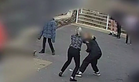 STRAVIČAN NAPAD TINEJDŽERKE NOŽEM U ŠKOLI Nastavnici svedočili o borbi za život (FOTO)