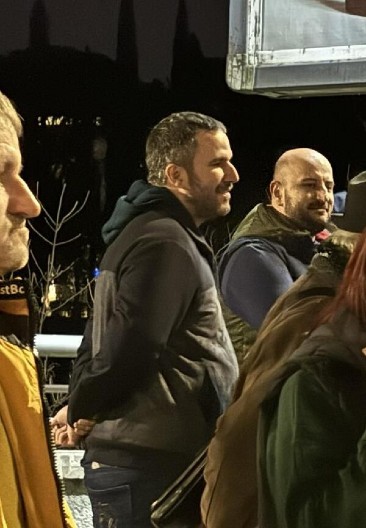 SIN MILA ĐUKANOVIĆA NA PROTESTU U PODGORICI Podržava blokade u Srbiji, učestvuje u blokadi mosta (FOTO)