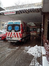 PAO RADNIK (39) SA SKELE SA ŠESTOG SPRATA Sa teškim povredama prevezen u bolnicu