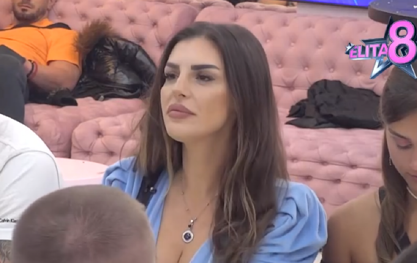 MONSTRUOZNE REČI NA RAČUN MALOLETNOG DETETA Ena Čolić razbesnela javnost izjavama o ćerki Aneli Ahmić, Noru naziva pogrdnim imenima!