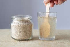 ZOVU JE "ČETKOM ZA CREVA"  Samo 1 kašičica ove namirnice u čaši vode preporodiće vaš stomak